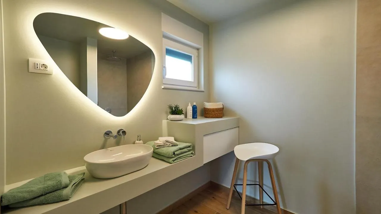 Villa Green Forest With Wellness And Heated Salty Pool Hum Croatia