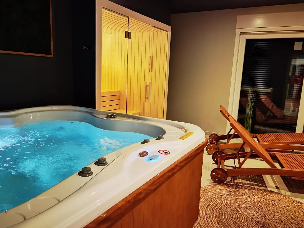 Villa Green Forest With Wellness And Heated Salty Pool Hum 0*,