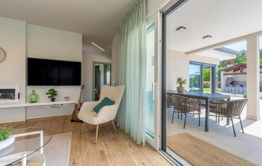 Villa Green Forest With Wellness And Heated Salty Pool Hum