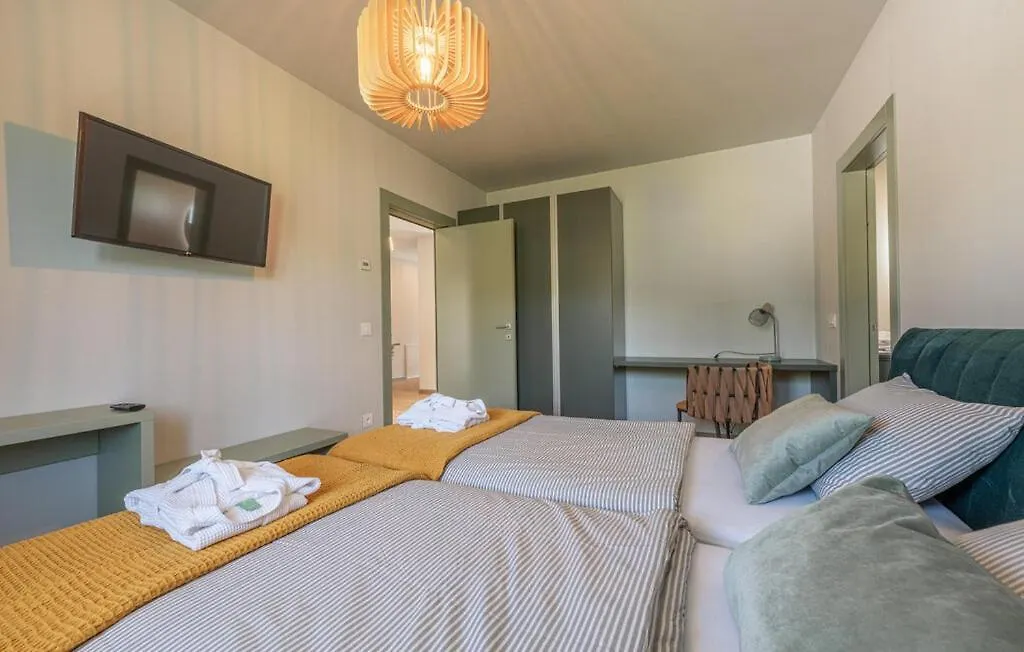 Villa Green Forest With Wellness And Heated Salty Pool Hum